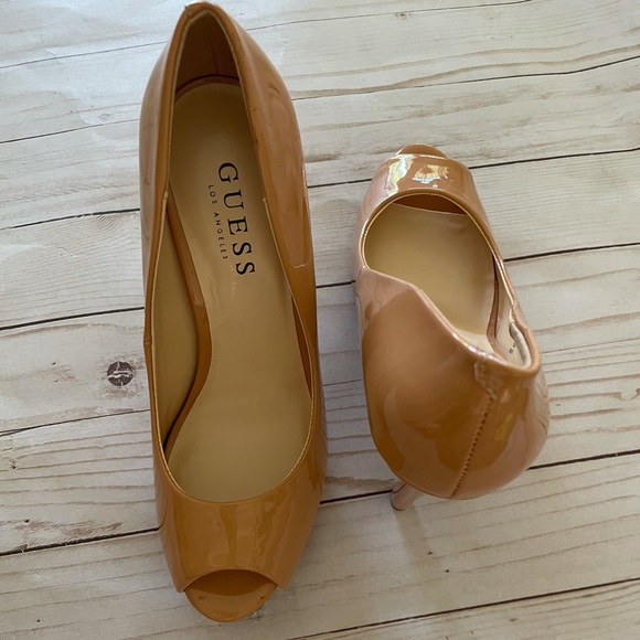 Guess nwt patent pumps - Picture 7 of 8